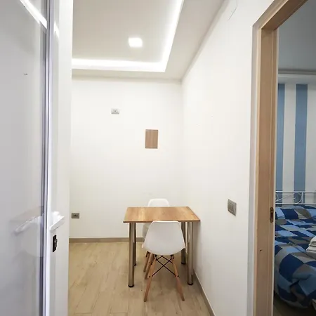 13cat Apartment *