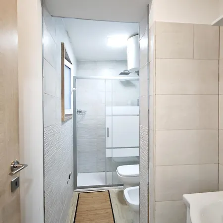 アパート 13cat *